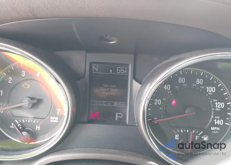 2013 Jeep Grand Cherokee Overland z USA, uszkodzony, nr VIN 1C4RJFCG4DC643939